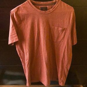 Orange speckled Prana T. Mens SM 😝🤟🏽